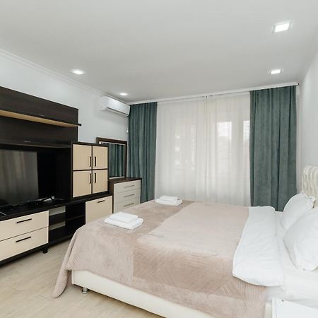 Ferienwohnung Ultra Centr Chisinau Luxrent Exterior foto