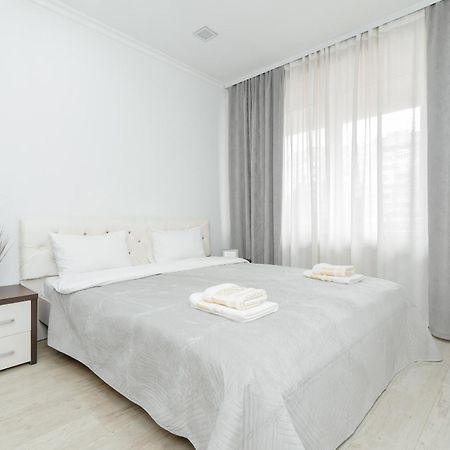 Ferienwohnung Ultra Centr Chisinau Luxrent Exterior foto