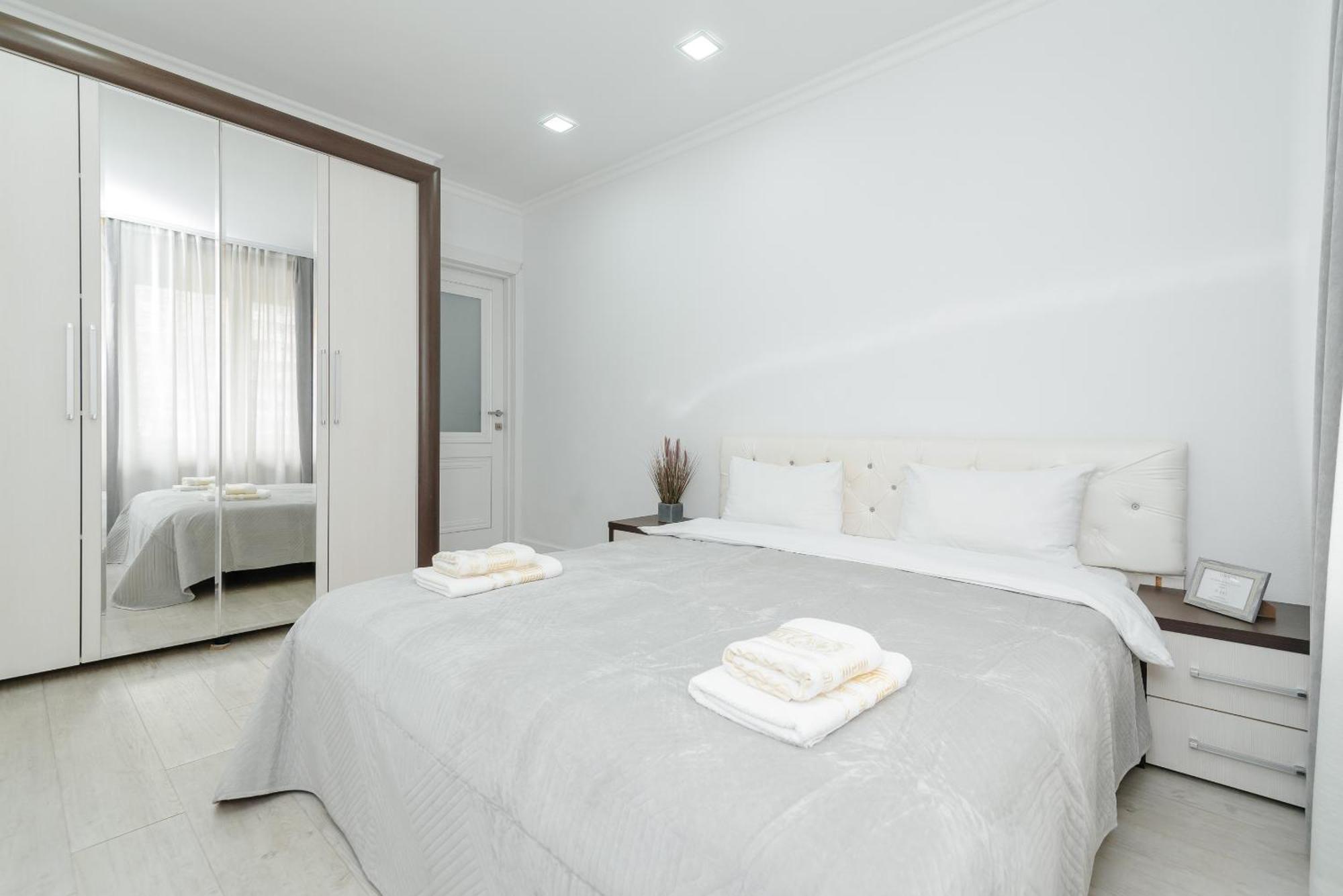 Ferienwohnung Ultra Centr Chisinau Luxrent Exterior foto